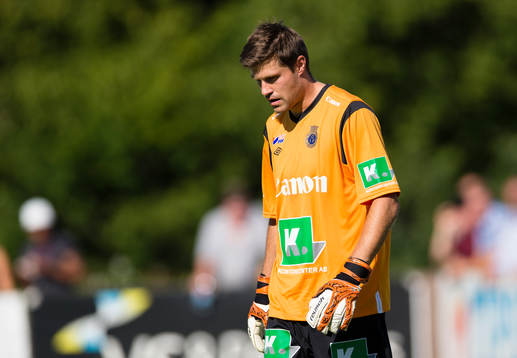 Gefles målvakt Emil Hedvall hänger med huvudet