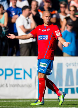 Helsingborgs Mattias Lindström reagerar