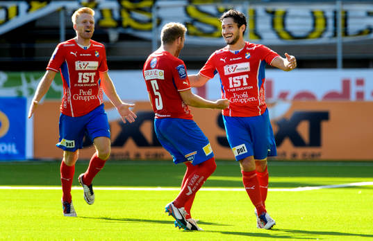 Östers Pablo Pinones Arce jublar