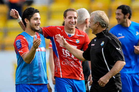 Östers +Pablo Pinones Arce och Kenny Pavey firar