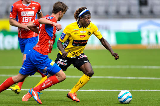 Elfsborgs Mohamed Bangura med bollen