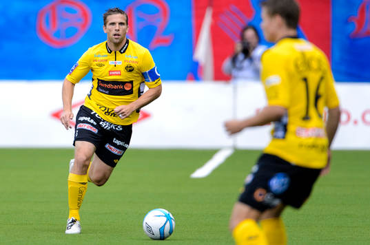 Elfsborgs Anders Svensson med bollen