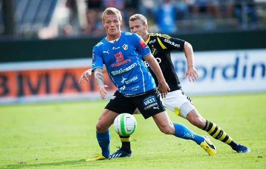 , Per Karlsson, AIK och Gudjon Baldvinsson, Halmstad  i