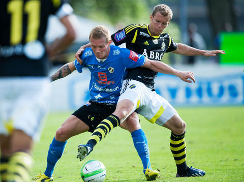 , Per Karlsson, AIK och Gudjon Baldvinsson, Halmstad  i