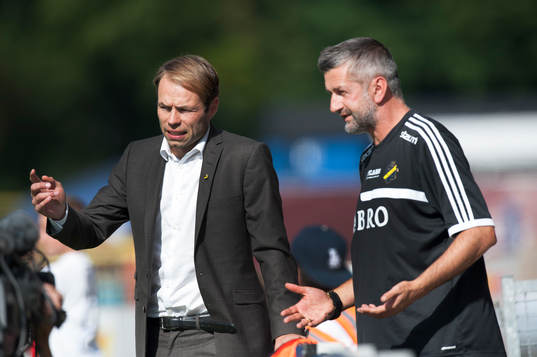 Andreas Alm och Nebojsa Novakovic, tränare, AIK,  i