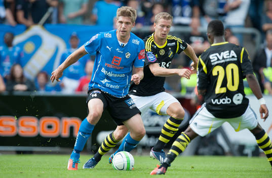 Mikael Boman, Halmstad och Per Karlsson, AIK, i