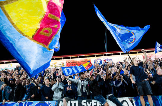 Djurgårdens supportar firar seger