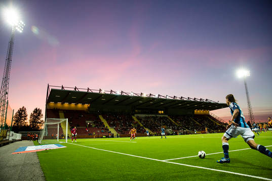 Bläddra bland fler bilder av Fotboll, Allsvenskan, Syrianska - Djurgården