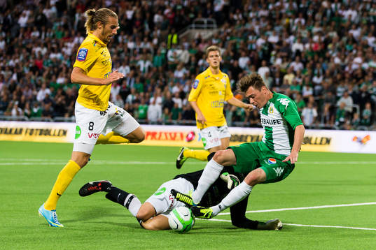 Falkenbergs Tobias Karlsson och målvakt Otto Martler