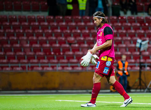 Syrianskas Haris Skenderovic får sätta på sig