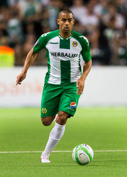 Hammarbys Billy Berntsson med bollen