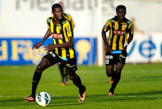 Häckens Dioh Williams med bollen