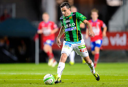 Gais Daniel Mendes med bollen