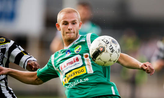 Ljungskiles Niclas Andersén i fotbollsmatchen i superettan