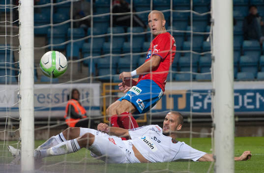 1-1, Mattias Lindström, Helsingborg  förbi Panajotis