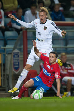 Joakim Lindner, Brommapojkarna, trycker ner Ardian Gashi,