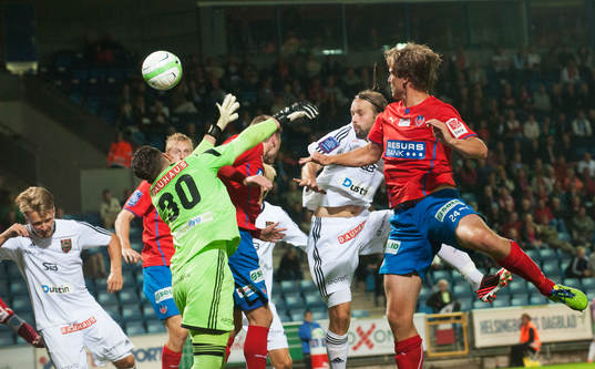 Erlend Hanstveit, Helsingborg, nickar och Ivo Vazgec,