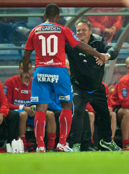 En överlycklig Roar Hansen, tränare, Helsingborg