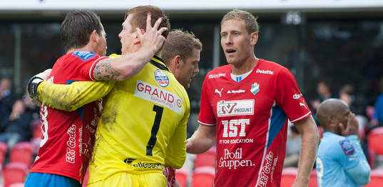 Matchhjälten Joakim Wulff, Öster, grattas