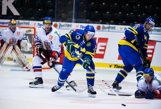 Sveriges Per Åslund och Mattias Sjögren kämpar mot