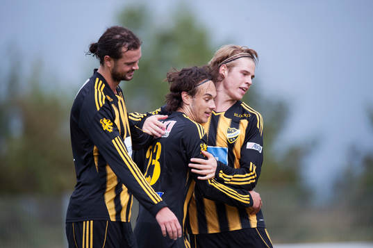 IFK:s tre målskyttar, fr.v. Filip Thurn, Karim Al-Asi och
