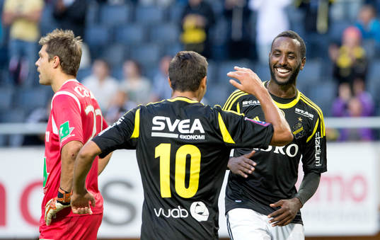 Henok Goitom, AIK gratulerar Celso Borges, AIK