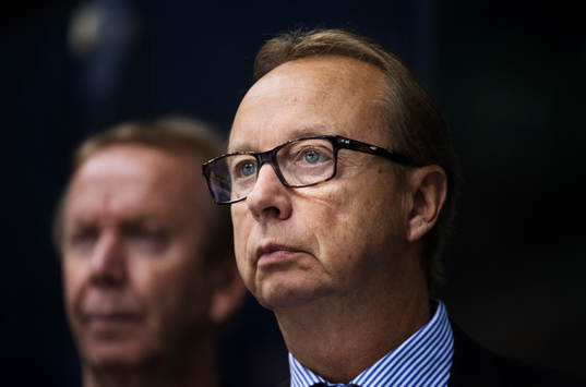 Sveriges förbundskapten Pär Mårts i ishockeymatchen