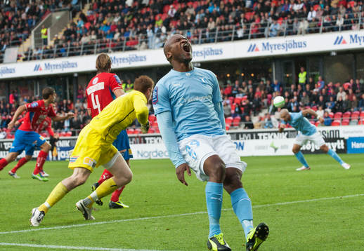 Friläge Tokelo Rantie, Malmö FF, som skriker ut sin