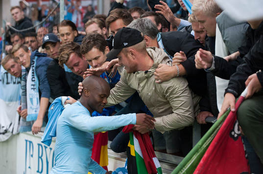 Tokelo Rantie, Malmö, tackade fansen i