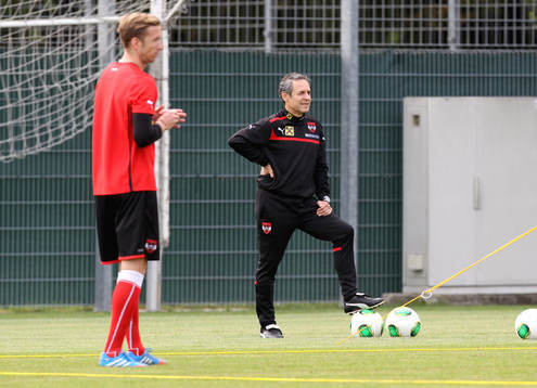 Bläddra bland fler bilder av Fotboll, Träning Österrike
