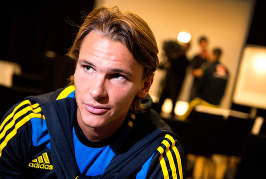 Sveriges Albin Ekdal pratar med media