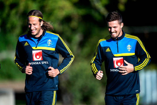 Sveriges Jonas Olsson och Per Nilsson tränar på Kaknäs