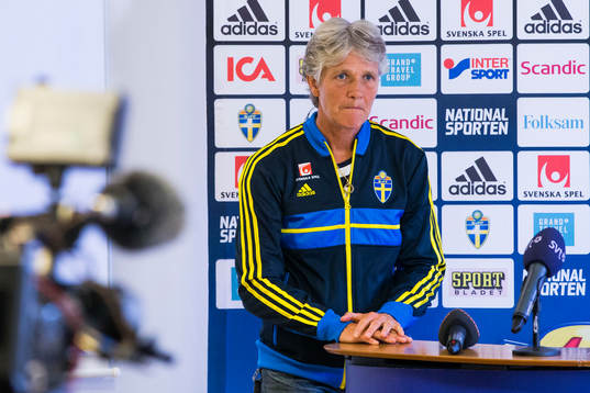 Sveriges förbundskapten Pia Sundhage pressenterar