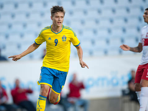 1-1, Simon Thern kvitterar för Sverige i EM-kvalmatchen