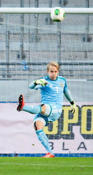 Patrik Carlgren, målvakt, Sverige, inspark
