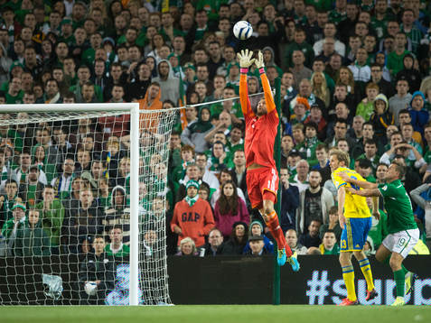 Sveriges målvakt Andreas Isaksson i fotbolls VM-kval