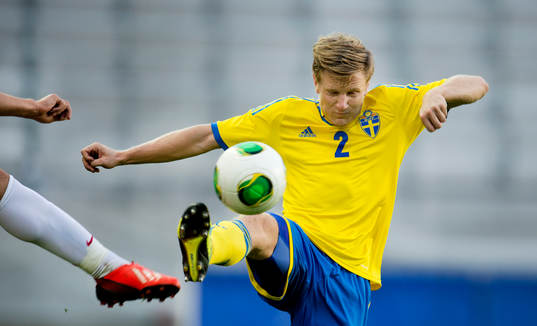 Sveriges Mattias Johansson i kvalmatchen till u21-EM mellan