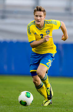 Sveriges Mattias Johansson i kvalmatchen till u21-EM mellan