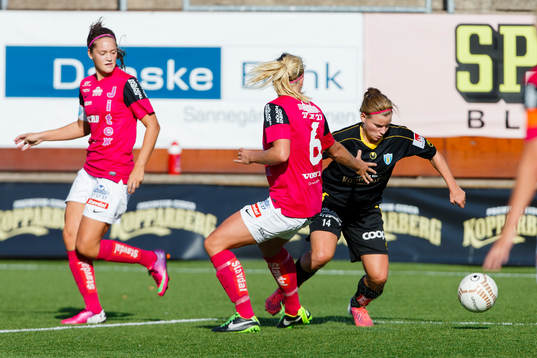 Jitex Julia Wahlberg och Kathlene Fernström mot Kopparberg