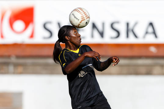 Kopparberg Göteborgs Anita Asante med bollen