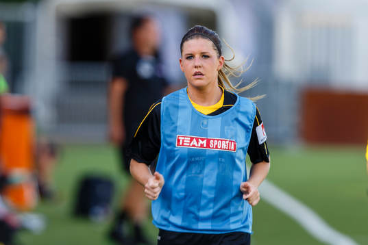 Kopparberg Göteborgs Olivia Schough blir utbytt i andra