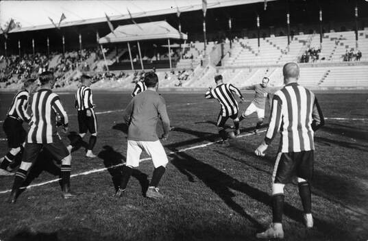 Fotboll, Old Boysmatchen
