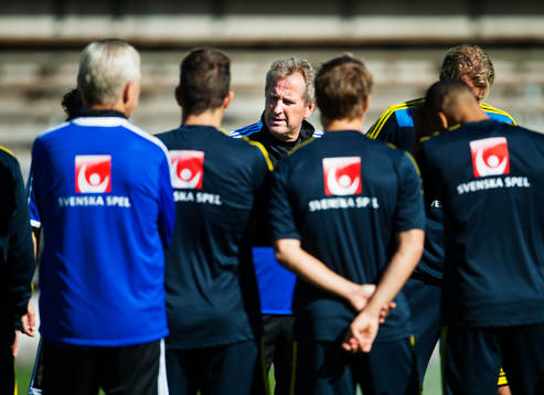 Förbundskapten Erik Hamrén har en genomgång