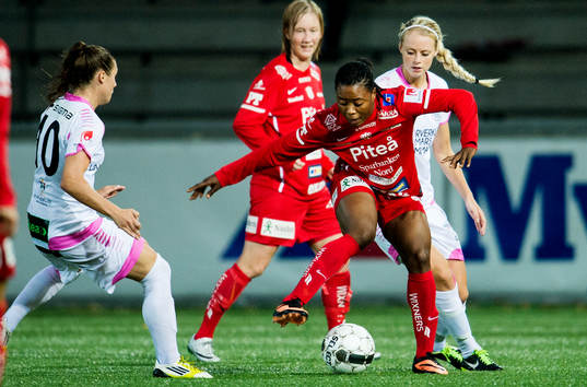 Piteås Faith Ikidi och LdB Malmös Amanda Ilestedtunder