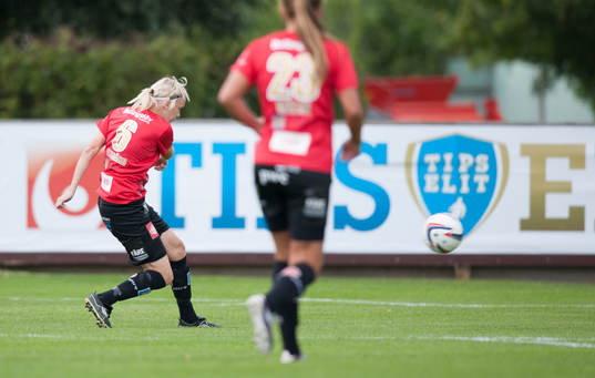 Bläddra bland fler bilder av Fotboll, damallsvenskan, Kristianstad - Göteborg