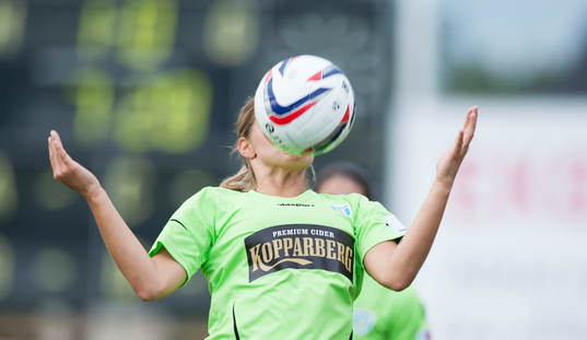 Andrine Hegerberg, Göteborg, nedtagning på bröstet