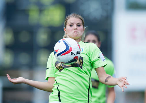 Andrine Hegerberg, Göteborg, nedtagning på bröstet