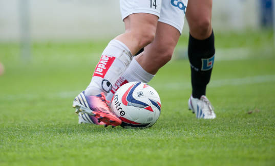 Fot, boll, dribbling, fotbollsskor, Adidas, gräs
