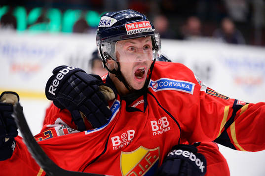 Djurgårdens Dustin Johner jublar