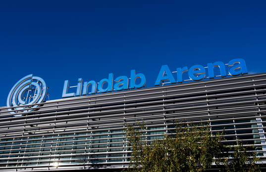 Lindab Arena före ishockeymatchen i hockeyallsvenskan